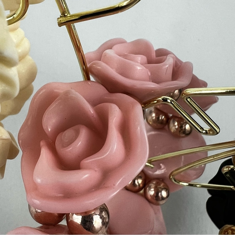 Rose Stretch Bracelets - Picture 4 of 6